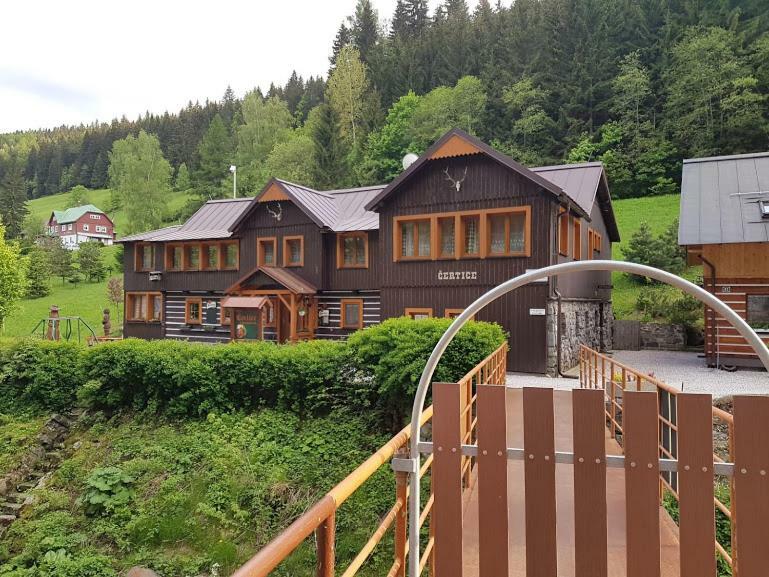 Pension Certice Пец под Снежко Екстериор снимка